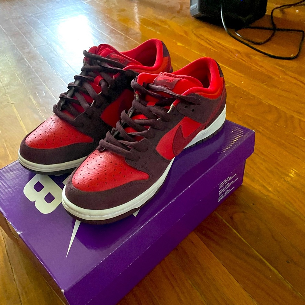 COPY - Nike Dunk Low Cherry SB
